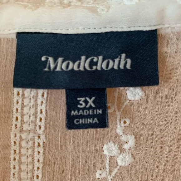 Modcloth Lace Tunic - Picture 2 of 7